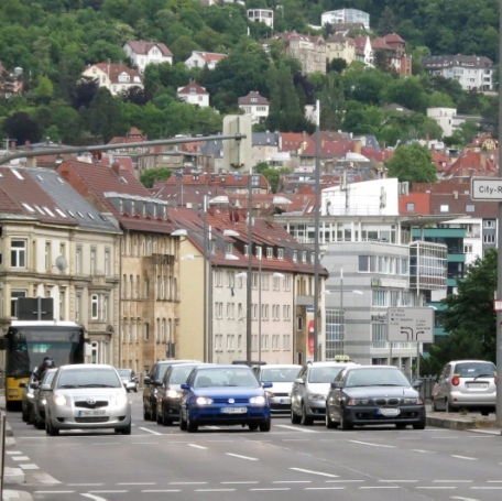 Die Luftqualität wird in Stuttgart unter anderem durch die Emissionen des KFZ-Verkehrs bestimmt. Foto: Harald Beutel/Stadt Stuttgart