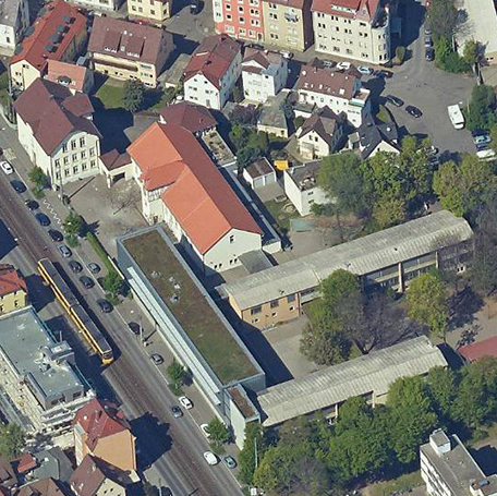 Das Foto zeigt die Wilhelmsschule in Wangen, die sich bislang auf fünf Gebäude verteilt.