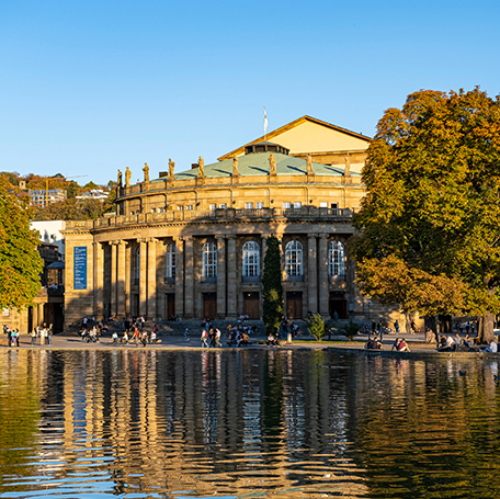 Der Littmann-Bau ist in die Jahre gekommen und muss saniert werden. Foto: Thomas Wagner/Stadt Stuttgart