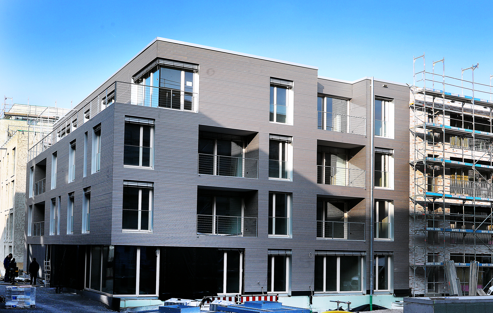 Aus naturbelassenem Massivholz besteht das Wohnhaus der Baugemeinschaft Max Acht. Foto: Thomas Hörner