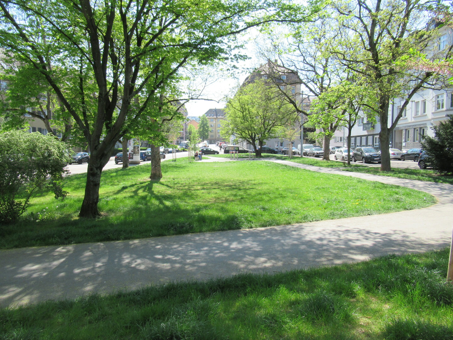 Erholungsfläche mit Bewegungsgeräten