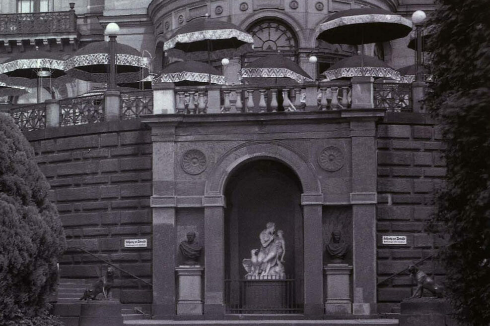 Die Marmorskulptur „Jupiter und Antiope“ sollen bald wieder in der Villa Berg stehen. Die Figur stand nach Vollendung der Villa Berg über 150 Jahre in der Westgrotte. Foto: Wikipedia Commons